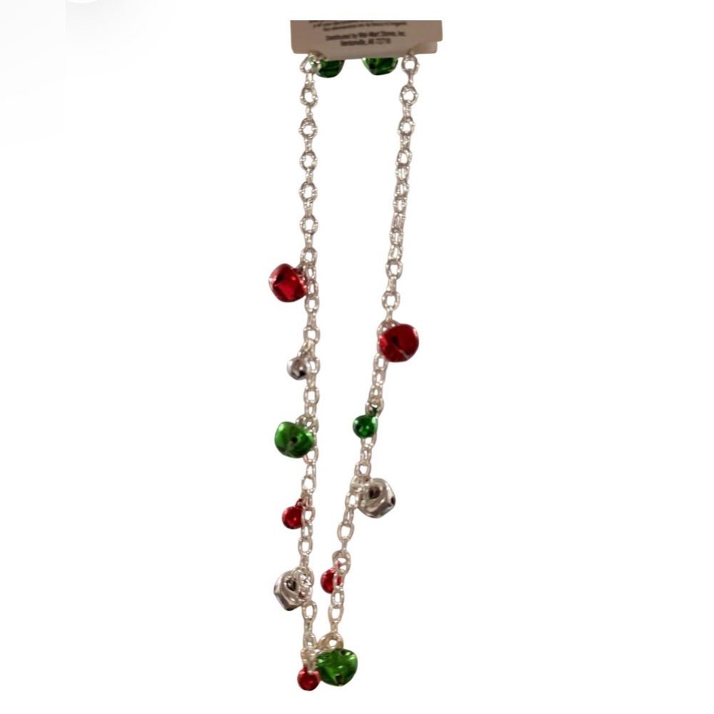 Holiday Necklace with a Pair of green Earrings